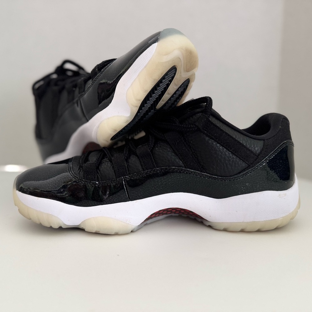 Air Jordan 11 Retro Low 72-10 Men’s 10.5 Black/White/Sail NWOT Box | New